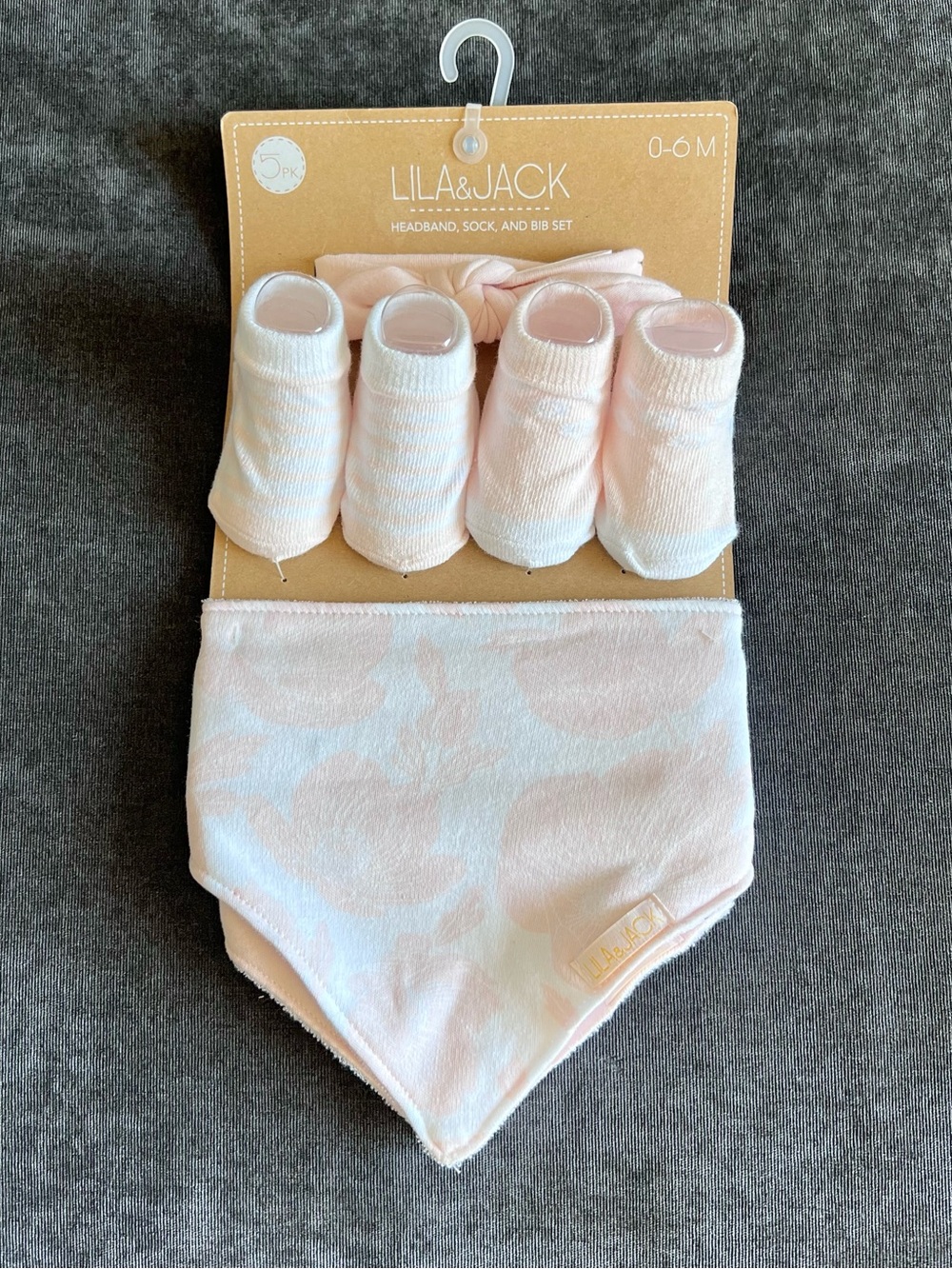 NWT Lila & Jack Headband, Sock and Bib Set Size 0-6 Months
